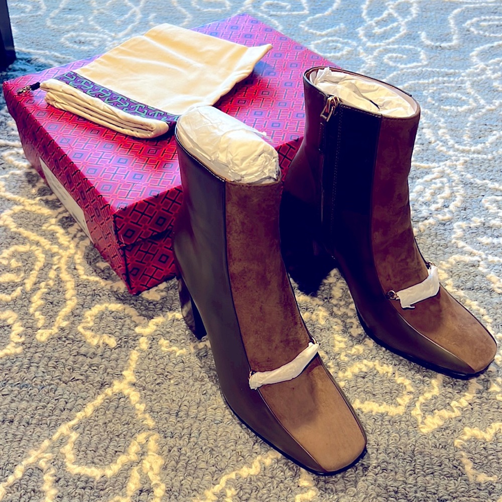 Tory Burch Brand New Equestrian Link Ankle Booties